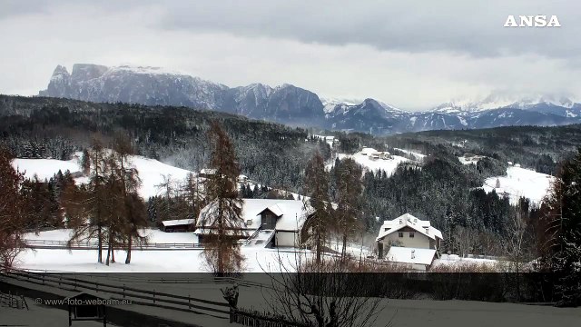 La neve e' tornata in Alto Adige, chiudi passi Gardena e Sella