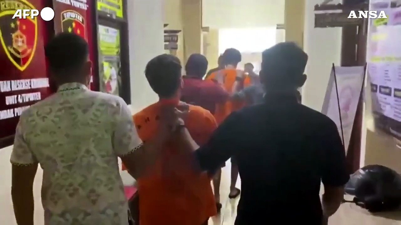 Bali, arrestati un italiano e due francesi per produzione di materiale pornografico