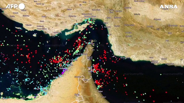 In un video in timelapse il traffico marittimo nello Stretto di Hormuz e nel Golfo dell'Oman