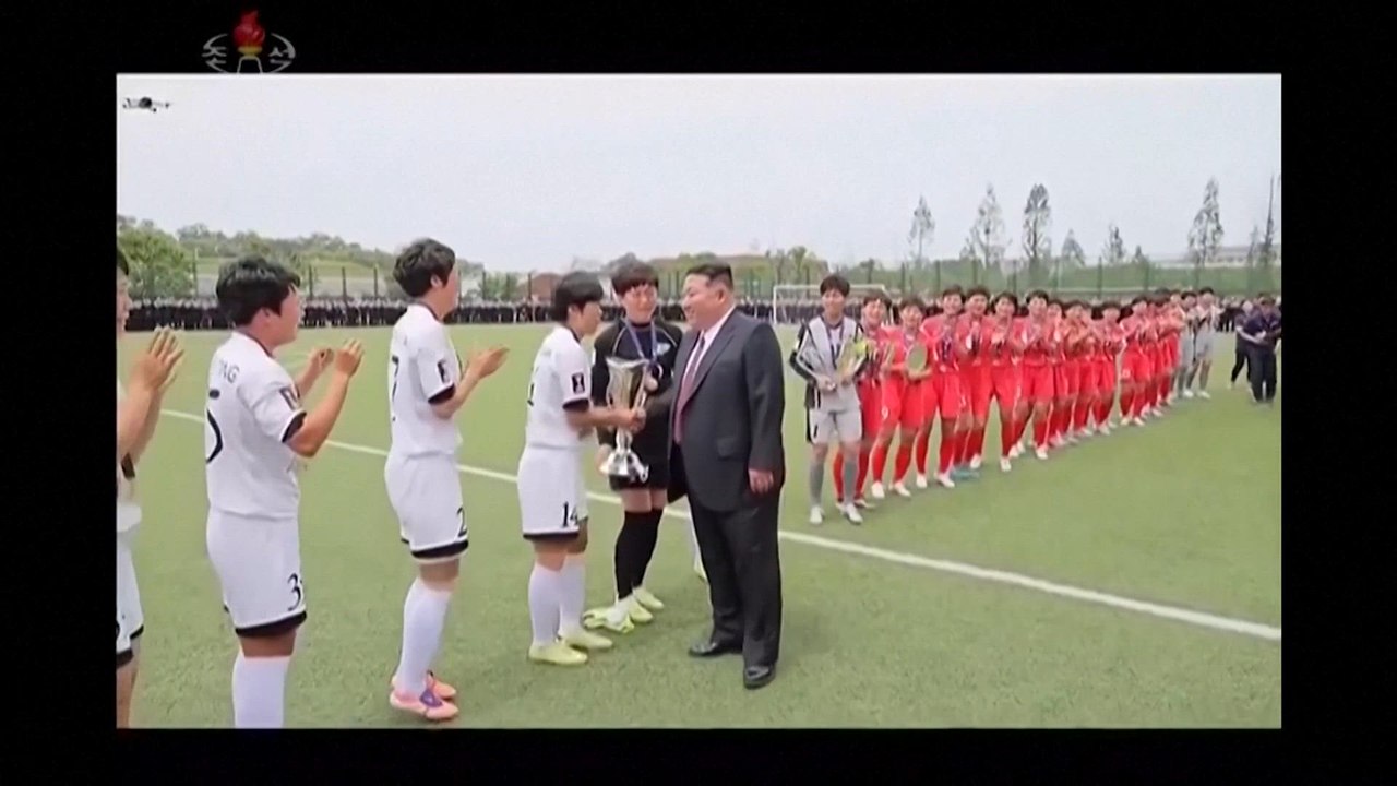 THE SHOCKING REACTION of NORTH KOREAN WOMEN FOOTBALLERS When They Met KIM JONG-UN