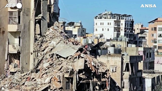 Israele attacca il Libano, si scava tra le macerie di Beirut