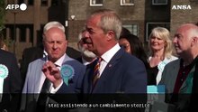 Farage esulta per il voto locale: "Svolta storica, siamo qui per restare"