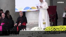 Napoli, il Papa contro la malavita: "Presenza dello Stato piu' che mai necessaria"