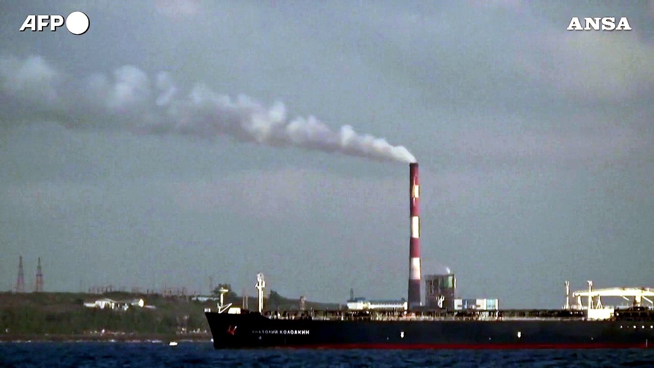 Cuba, l'arrivo di una petroliera russa dopo il lasciapassare statunitense