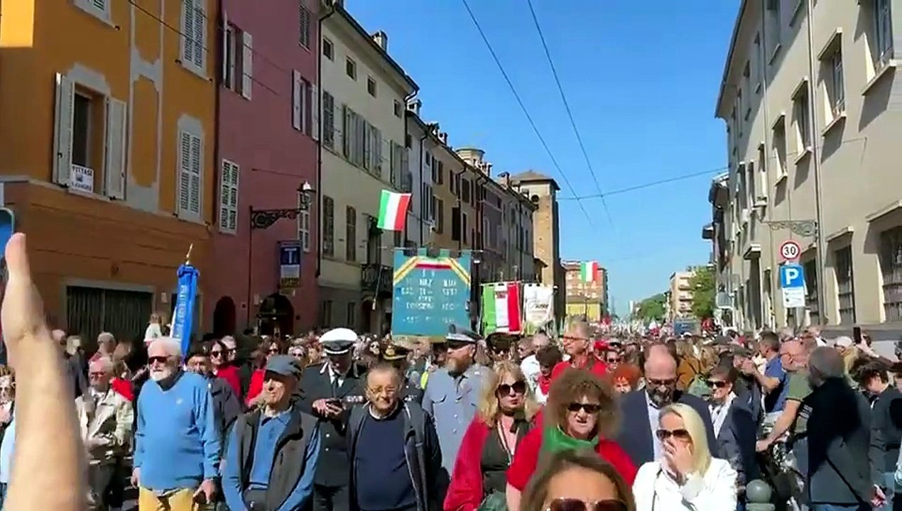 Partenza Corteo 25 Ap