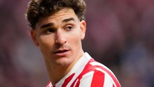 La 'operación Julián Alvarez' con el Barça está "absolutamente estancada" y el Atleti ya planifica la próxima temporada con él
