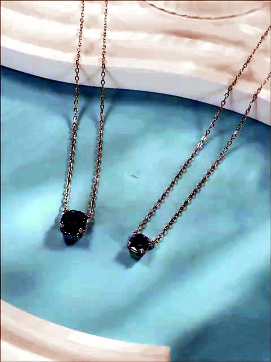 This Blue Necklace Looks Worth Hundreds 😍💙