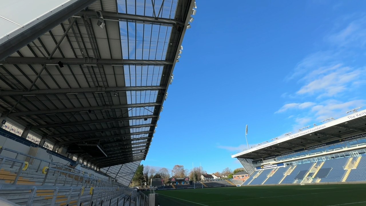 Leeds Go Clear at the Top After Hard-Fought Victory Over St Helens