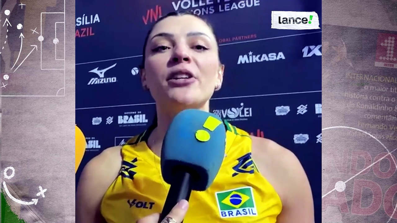 Rosamaria fala sobre jogar de ponteira na Seleção Brasileira