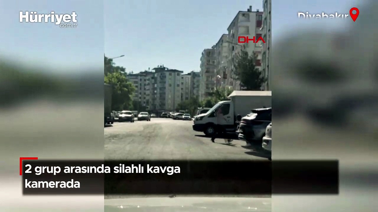 Diyarbakır'da 2 grup arasında silahlı kavga kamerada
