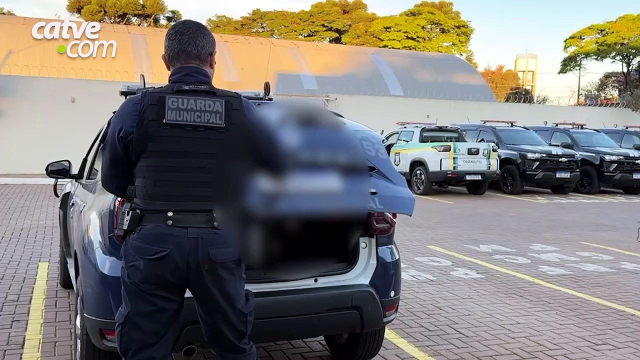 Motorista embriagado tenta fugir e oferece dinheiro a agentes durante abordagem em Cascavel