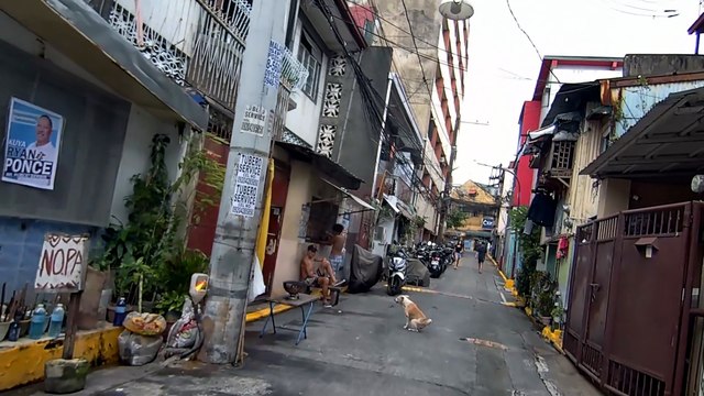 Cool Move on Ma. Luisa Street in Manila City in the Philippines