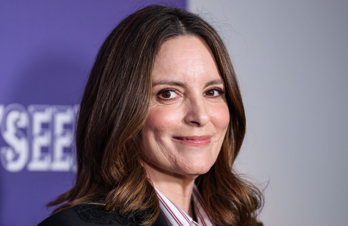 Tina Fey compara el envejecimiento con una 'pubertad inversa'