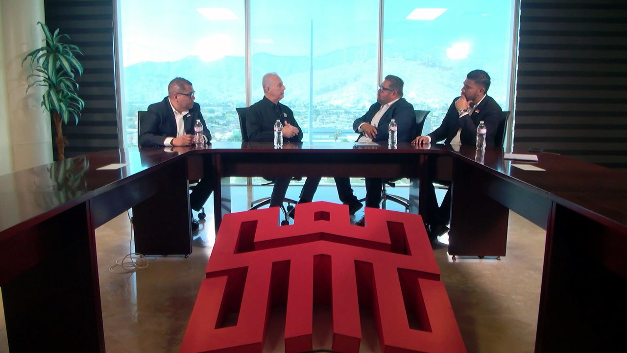 Román Cepeda en la Mesa Caliente de NRT México