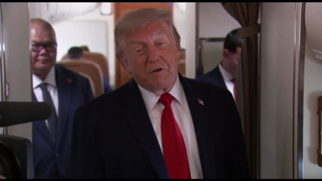 Trump: valutiamo partecipazione del governo in grandi aziende IA