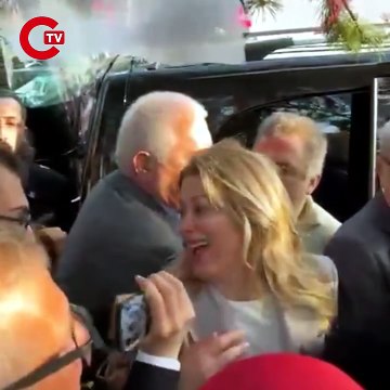 Halkın tepkisinden makam aracıyla kurtulmuştu: CHP'li vekil Özgür Özel'e 'Grup Başkanı' diyerek açıklama yaptı