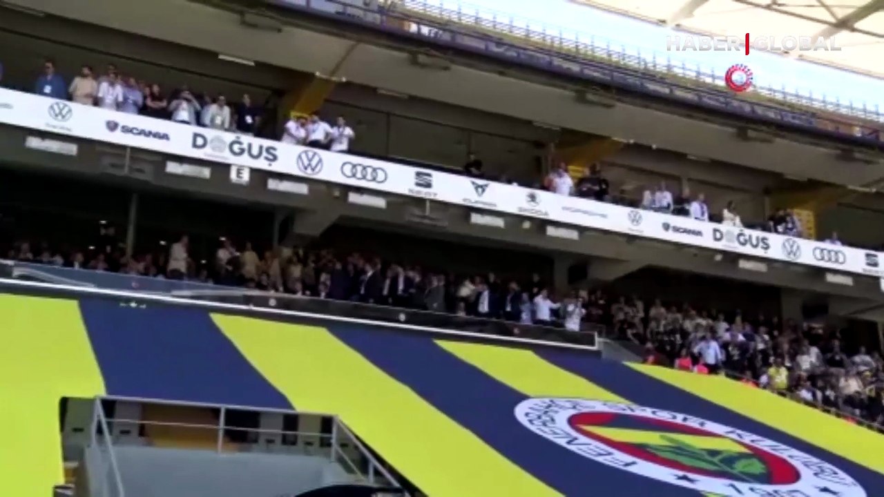 Fenerbahçe olağanüstü seçimli genel kurulunda arbede çıktı