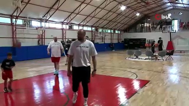 EuroLeague’in önemli ismi Milaknis Ankara’da genç sporcularla buluştu | Ajansspor | IHA