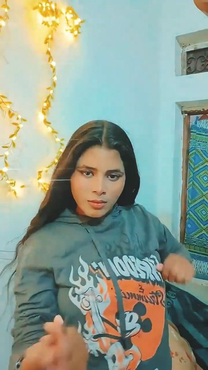​Chinese Pop Remix - Viral Hoodie Transition | Fun with Tripti