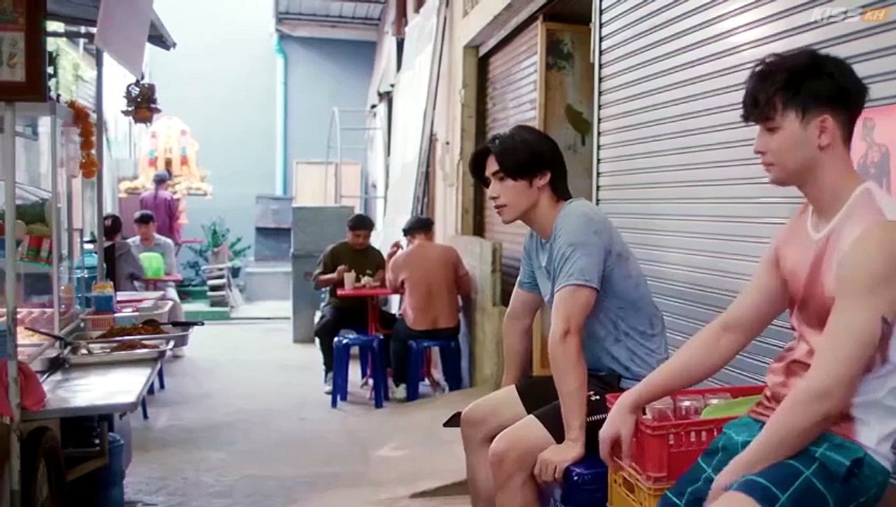 Love of Silom Episode 9