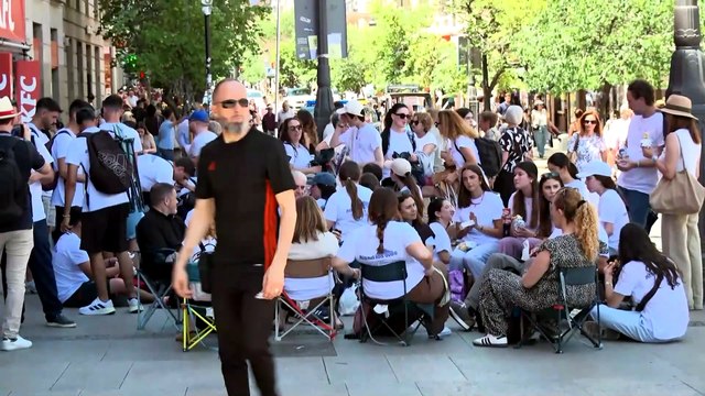 Miles de fieles llenan Madrid en el arranque de la visita de León XIV