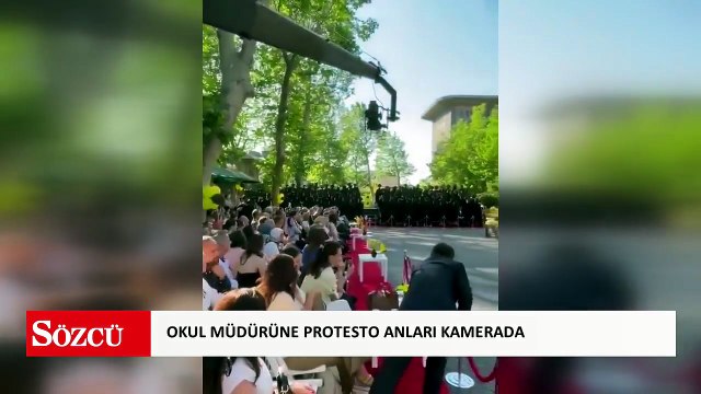 İstanbul Erkek Lisesi’nde mezuniyet protestosu: Öğrenciler müdüre sırtlarını döndü!