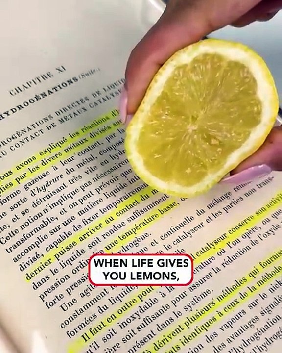 Say goodbye to highlighter mistakes with this lemon hack 🍋✨