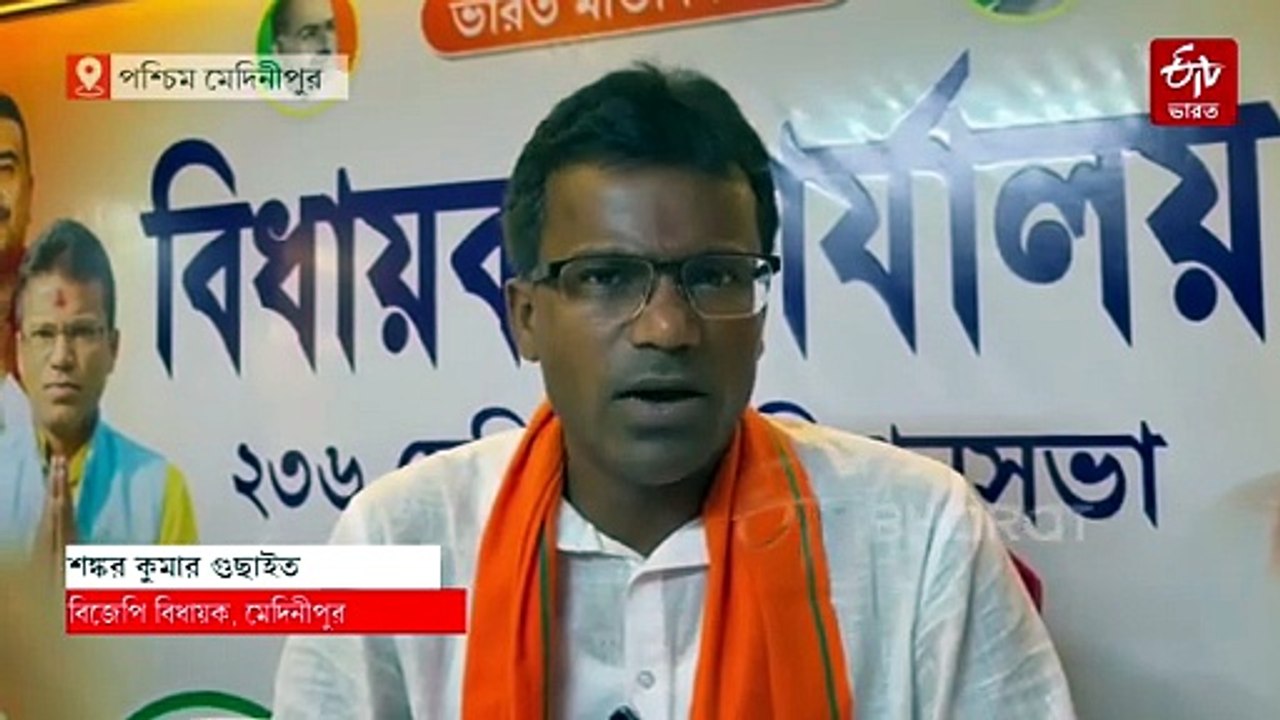 গা-ঢাকা দিয়েছিলেন, রাতে পালানোর সময় গ্রেফতার প্রাক্তন তৃণমূল বিধায়ক সুজয় হাজরা