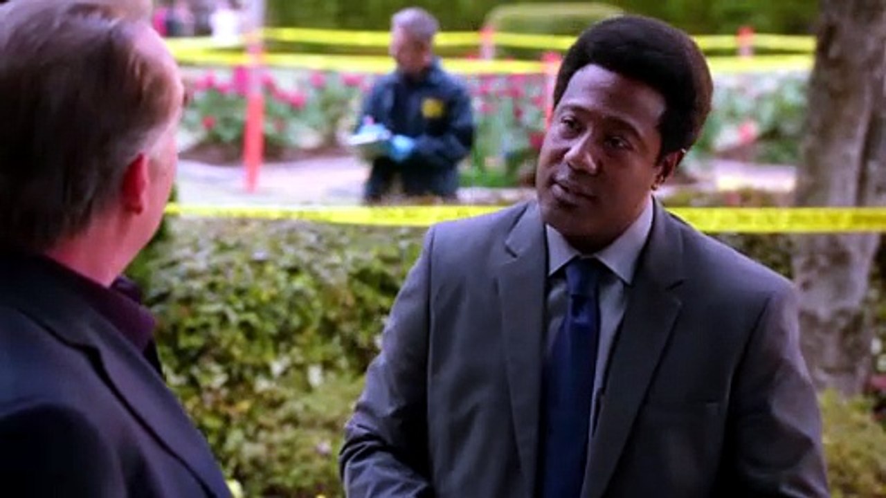 Devious Maids S03E02