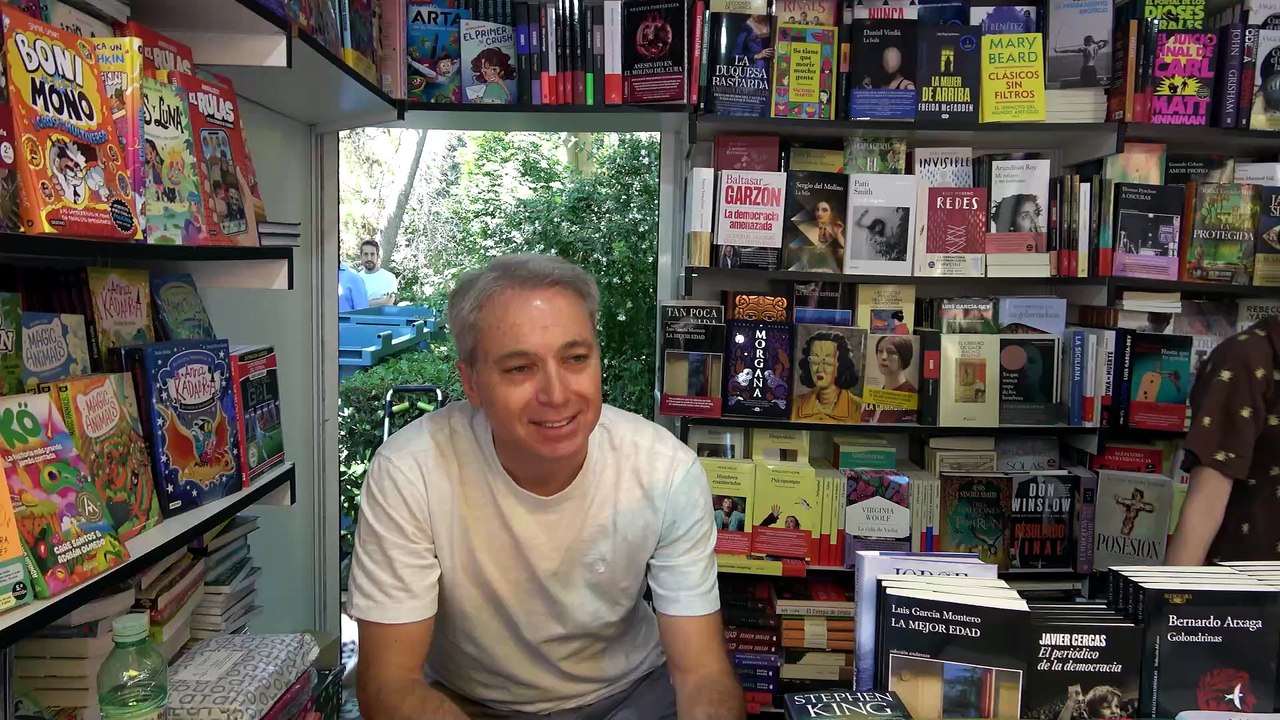Vicente Vallés, en la Feria del Libro: "Por supuesto que veré al Papa. No ocurre todos los días"