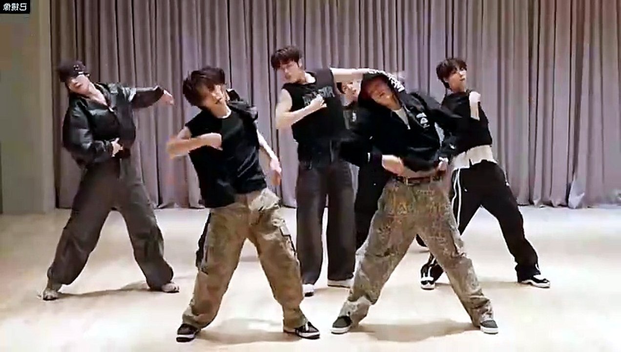 CLOSE YOUR EYES - POSE 'Dance Practice'