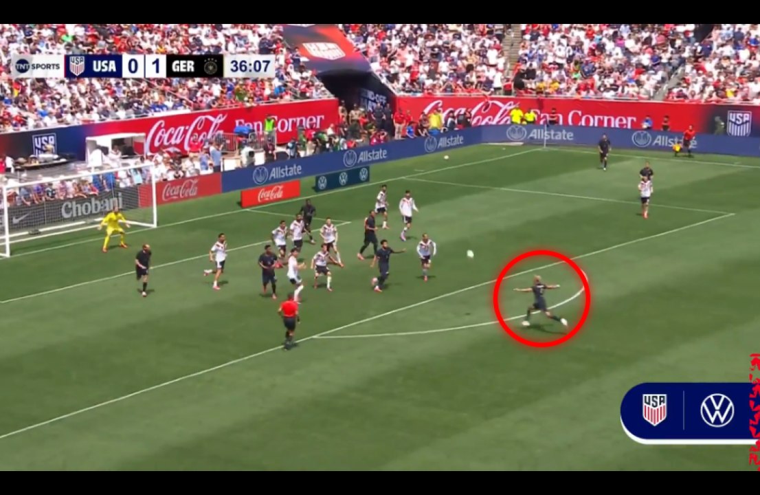 Il gol più bello del pre-Mondiale: Robinson al volo in Usa-Germania