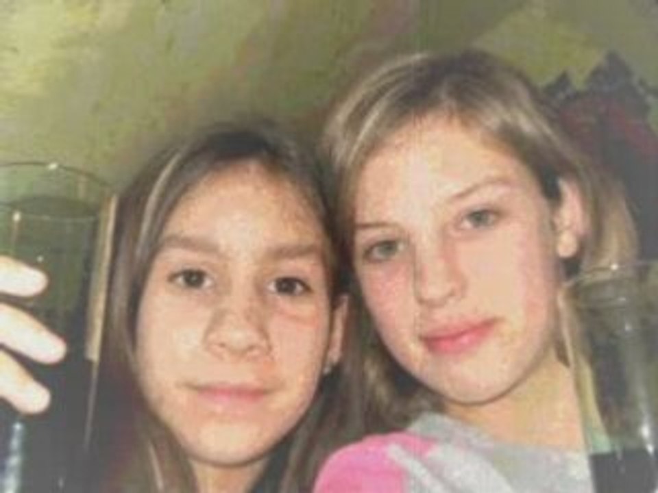 émilie et marine 2 best pour la vie croi moi !!