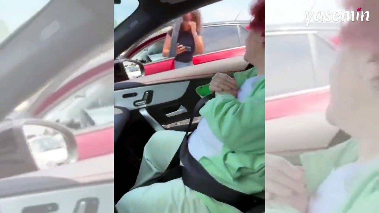 Hayranıyla trafikte karşılaşan Selda Bağcan'ın samimi tavırları takipçilerinden tam not aldı!