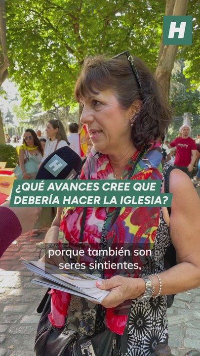 "No podemos seguir matando en pleno siglo XXI", una creyente a esperas de escuchar la misa del papa León XIV en Cibeles