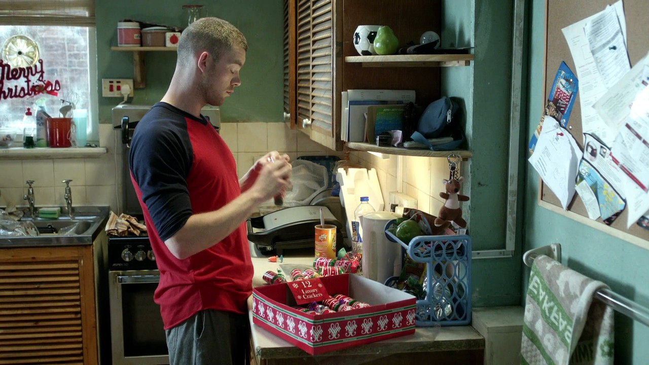 Him and Her S03E07 The Christmas Special