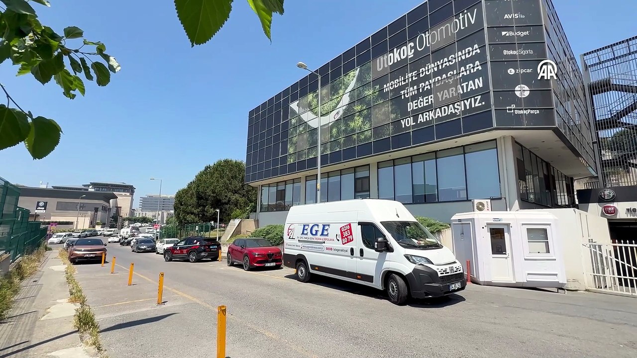 Maltepe'de Otokoç binasına silahla ateş açıldı