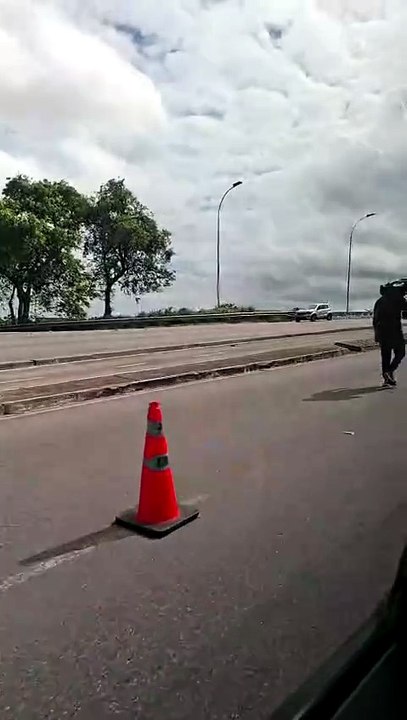 Acidente é registrado no Viaduto da Aerolândia, em Fortaleza