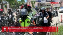 Düğünde ezber bozan tercih! Gelin arabası yerine 20 yıllık motosikletle yola çıktılar