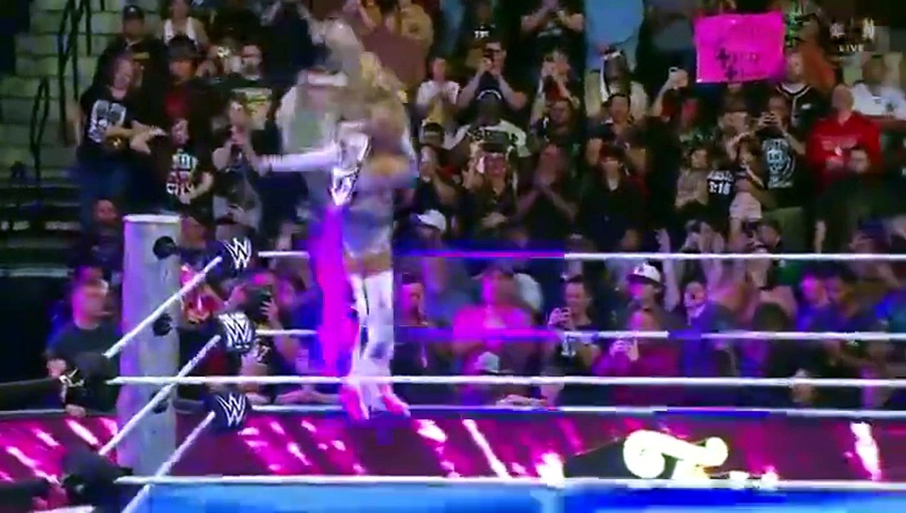 WWE Smackdown - Season 28 - Episode 19: 1392 - VyStar Veterans Memorial Arena in Jacksonville, FL