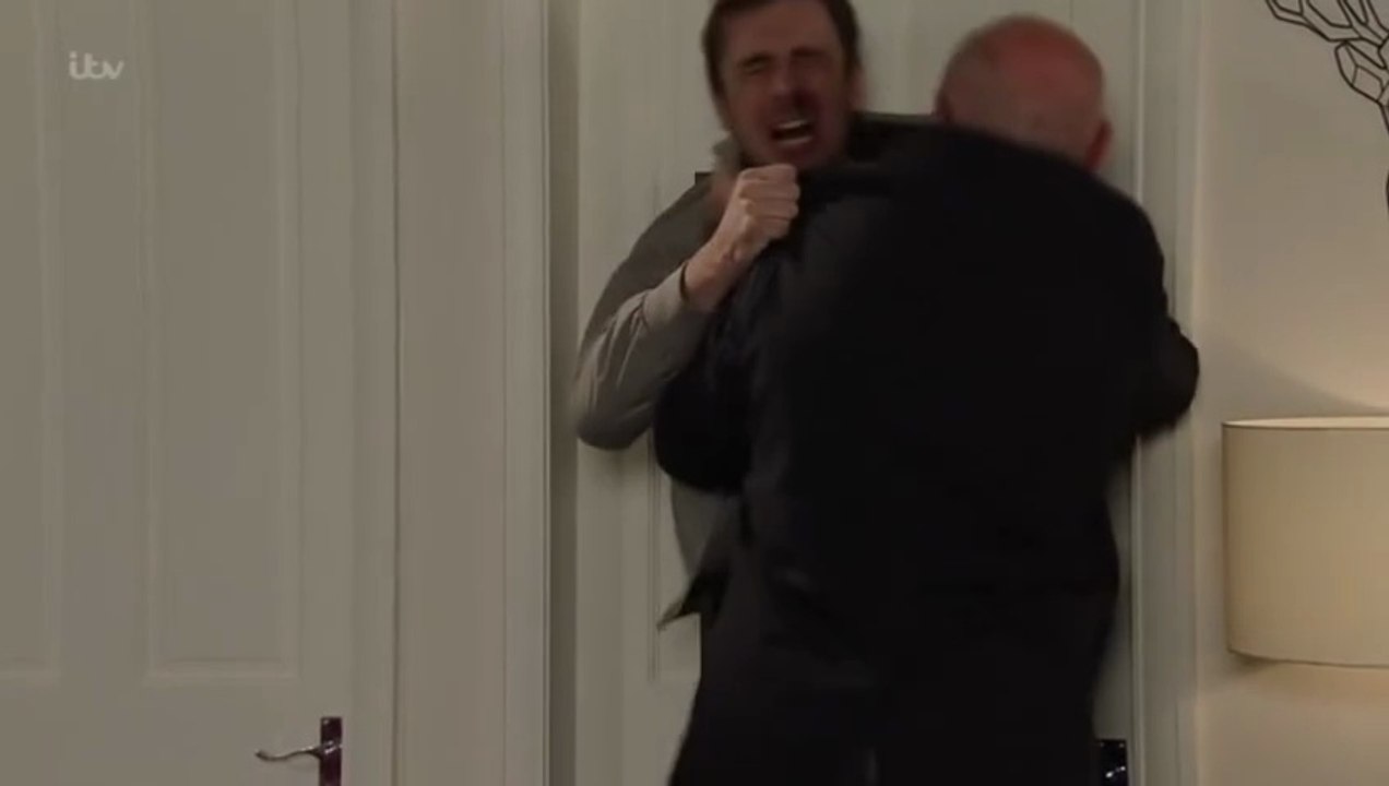 Corrie Pat Phelan & Andy Carver Fight/Pat Knocks Andy Out 20th January 2017 Ep 1 & 2