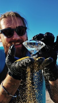 Beach Treasure Hunt with a Sand-Sifting Gadget! 🏖️💰 You Won’t Believe What We Found!