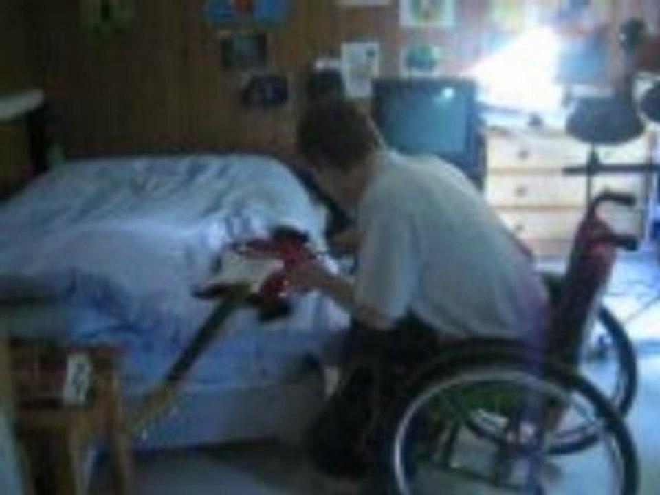 Drum uppon guitar - batterie sur une guitare - drum and bass