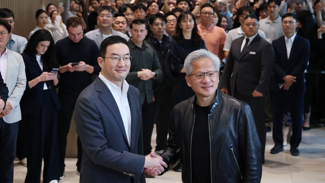 젠슨 황, LG 찾아 기술 세계 최고 ...로봇 개발 전 과정 협력 / YTN