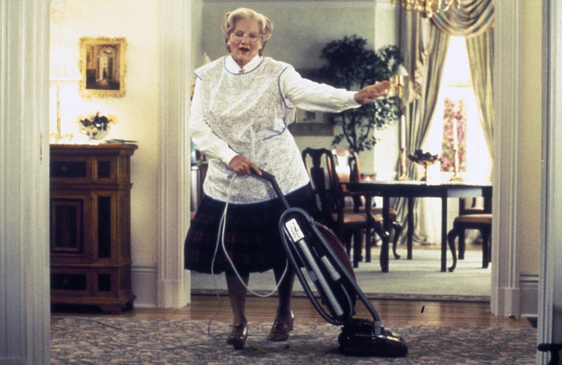 Matthew Lawrence recalls Robin Williams would test out his Mrs. Doubtfire persona on strangers