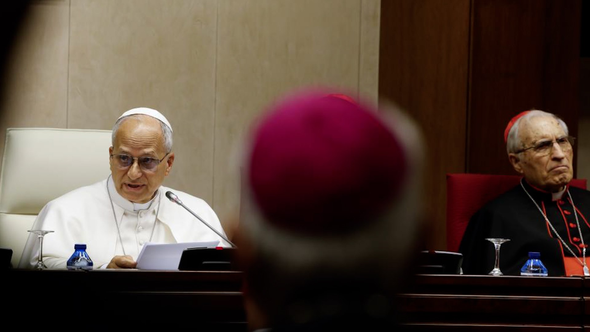El momento más comprometido de la visita del Papa: aprovecha el encuentro con los obispos para pedir "verdad, justicia, reparación" ante la "plaga" de los abusos