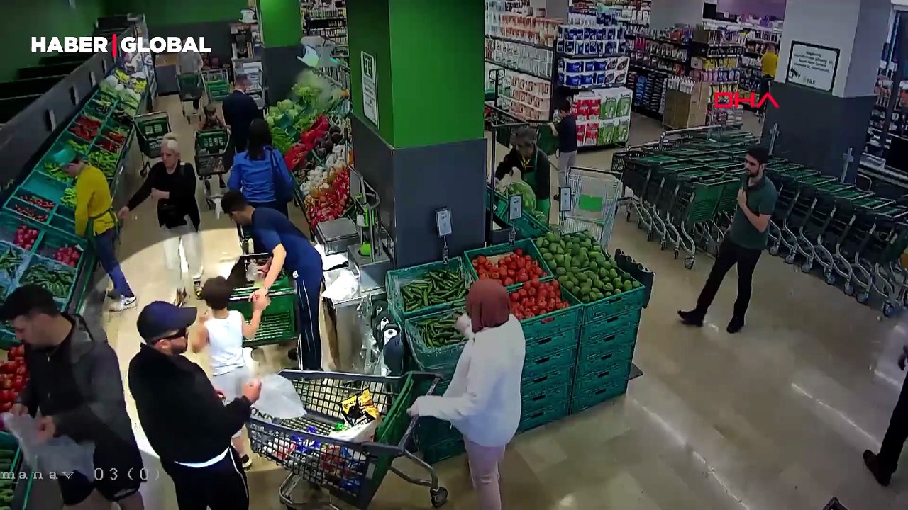 Başakşehir'de marketteki müşterinin altın ve döviz dolu çantasını böyle çaldılar