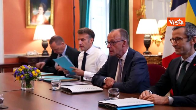 Zelensky a Londra a Downing Street per vertice con Starmer Macron e Merz