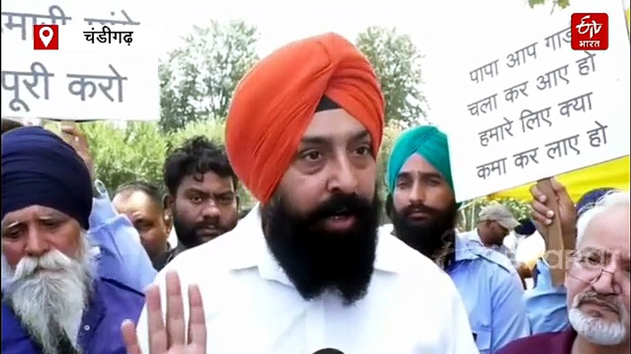 "कैसे चलाएं घर, महंगाई में गुजारा करना हुआ मुश्किल", चंडीगढ़ की सड़कों पर उतरे कैब ड्राइवर्स