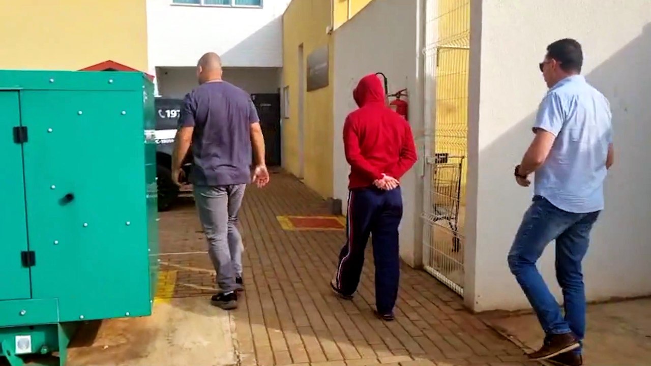 Homem procurado por roubo é preso pelo GDE no bairro Florais do Paraná, em Cascavel